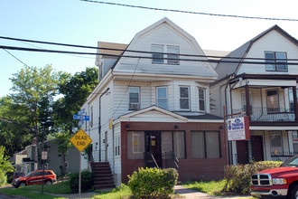 1233 Clinton Ave in Irvington, NJ - Building Photo - Building Photo