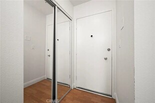 278 N Wilshire Ave in Anaheim, CA - Building Photo