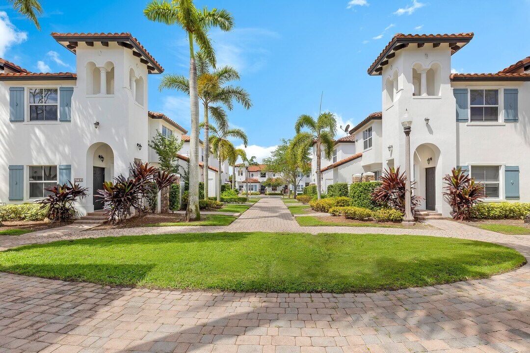The Isles in Fort Lauderdale, FL - Foto de edificio