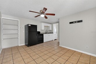 6401 31st St N in St. Petersburg, FL - Building Photo - Building Photo