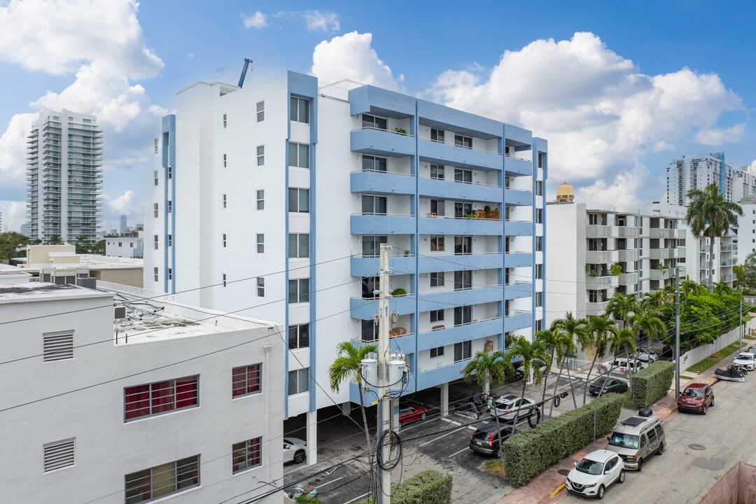 Lincoln Palace in Miami Beach, FL - Foto de edificio