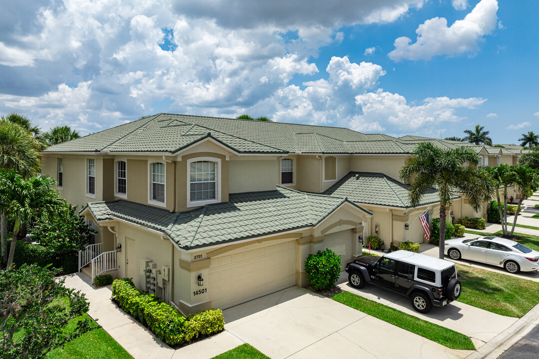 Grande Cay Condos in Ft. Myers, FL - Building Photo