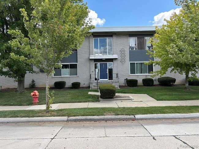 property at 4830 Briarwood Ave