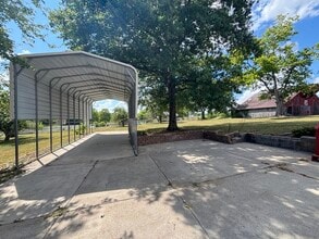 1023 Old Shackle Island Rd in Hendersonville, TN - Building Photo - Building Photo