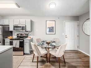 Sawmill Crossing in Columbus, OH - Building Photo - Building Photo