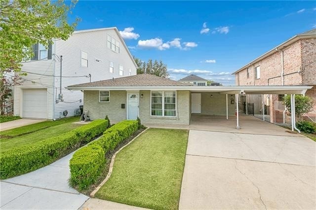 property at 132 14th St