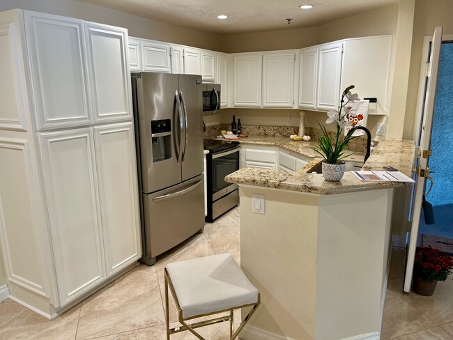 property at 653 Oak Run Trl