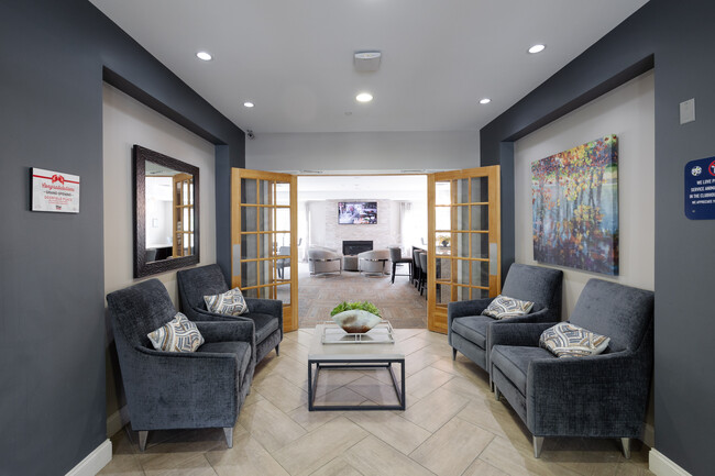 Deerfield Place in Utica, NY - Building Photo - Interior Photo