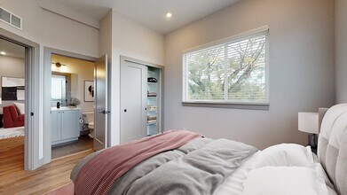 Dio in Denver, CO - Foto de edificio - Building Photo