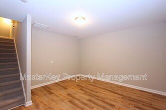 8022 Goldenrain Way in Raleigh, NC - Building Photo - Building Photo