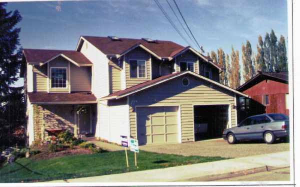 218-222 Stillaguamish Ave in Arlington, WA - Building Photo