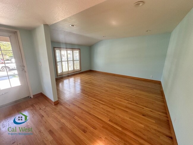348 El Molino Way in San Jose, CA - Building Photo - Building Photo