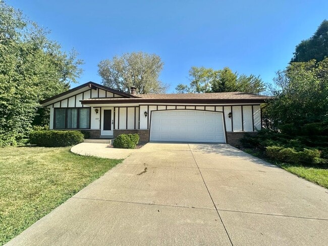 property at 2330 S Brookside Pky
