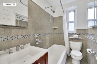 250 Cabrini Blvd in New York, NY - Building Photo - Building Photo