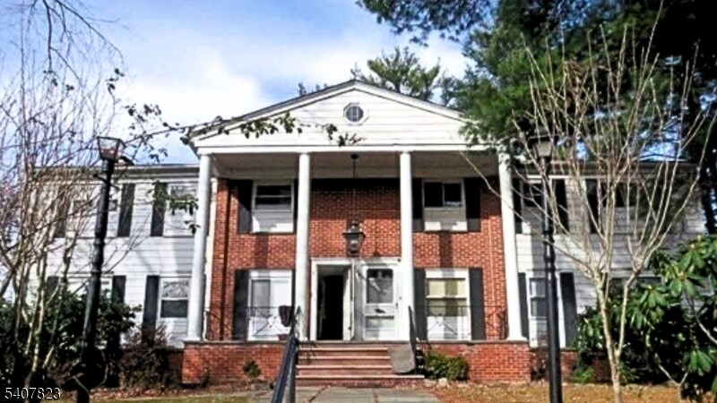 304 Lake Shore S in Montague, NJ - Foto de edificio