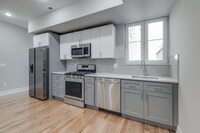 2111 Master St photo'