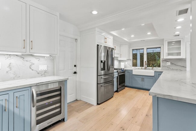 9872 Big Sur Dr in Huntington Beach, CA - Building Photo - Building Photo