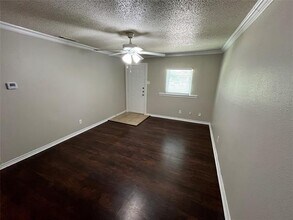 9719 Silver Meadow Dr in Dallas, TX - Building Photo - Building Photo