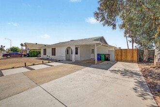 2303 E Inverness Ave in Mesa, AZ - Building Photo - Building Photo