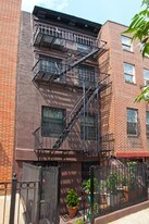 271 Pleasant Ave in New York, NY - Building Photo