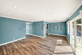 45463 Foxton Ave in Lancaster, CA - Foto de edificio - Building Photo