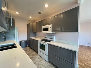 5400 Newcastle Ave in Los Angeles, CA - Building Photo - Building Photo