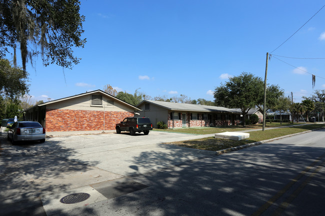 701 W Central Ave in Winter Haven, FL - Foto de edificio - Building Photo