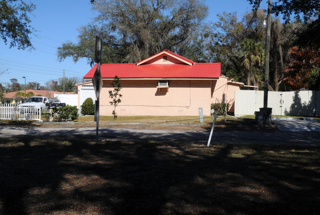 7901 Forest City Rd in Orlando, FL - Foto de edificio - Building Photo