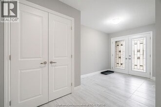 32 Betty Ct in Chatham, ON - Building Photo - Building Photo