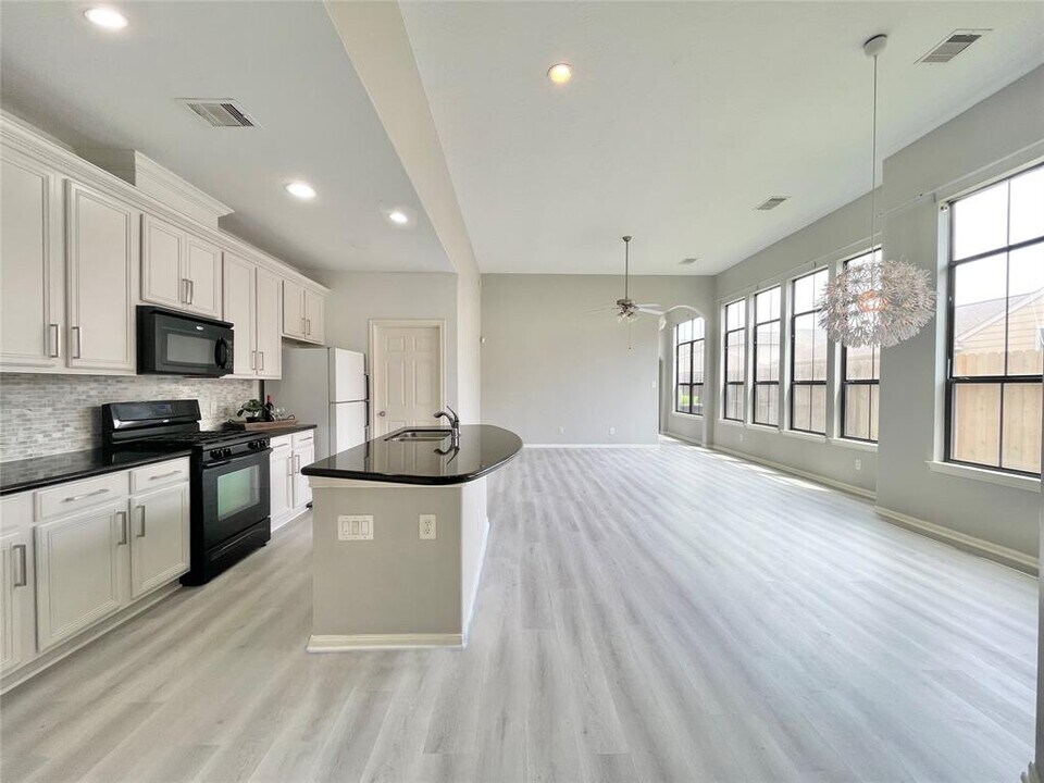 3625 Standing Rock Dr in Spring, TX - Building Photo