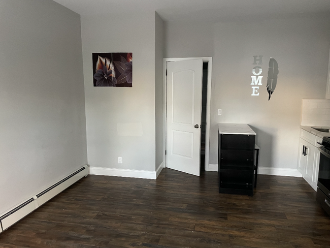 554 W Broad St-Unit -1F in Westfield, NJ - Building Photo - Building Photo