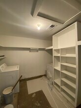 466 Maddux St, Unit House in San Antonio, TX - Building Photo - Building Photo