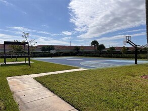 314 NE 5th Pl in Florida City, FL - Building Photo - Building Photo
