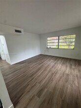 3240 SW 22nd Terrace in Miami, FL - Building Photo - Building Photo