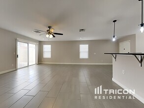 11514 W Larkspur Rd in El Mirage, AZ - Building Photo - Building Photo