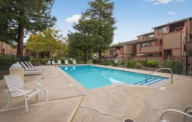 property at 199 E Warren Common