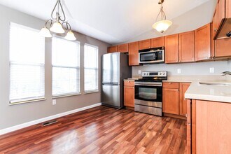 4784 Orangeburg Dr in Columbus, OH - Foto de edificio - Building Photo