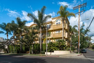 Residential Condominium in Los Angeles, CA - Building Photo
