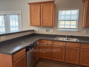3833 Fircrest Dr in Charlotte, NC - Building Photo - Building Photo