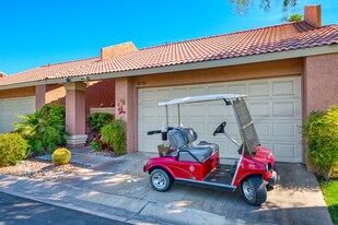 42704 Sand Dune Dr, Unit Oasis Country Club in Palm Desert, CA - Building Photo - Building Photo