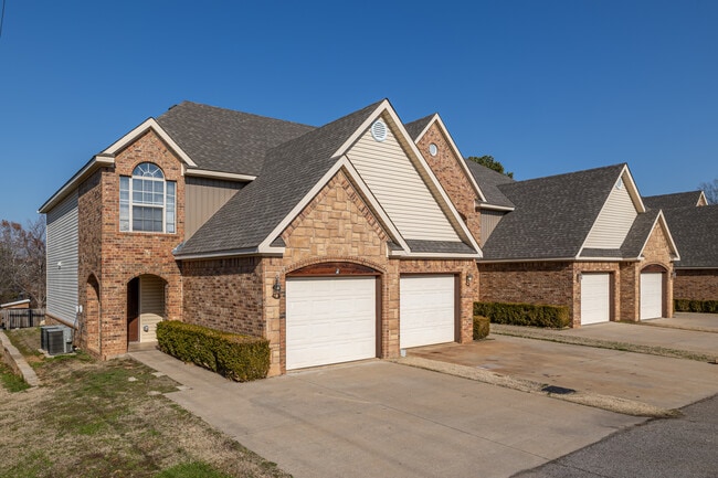 Stonebriar Court in Van Buren, AR - Building Photo - Building Photo