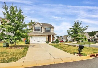 225 Kingston Drive in Mount Holly, NC - Building Photo - Building Photo