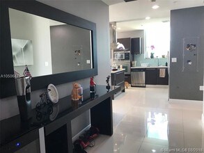 7930 East Dr-Unit -408 in North Bay Village, FL - Building Photo - Building Photo