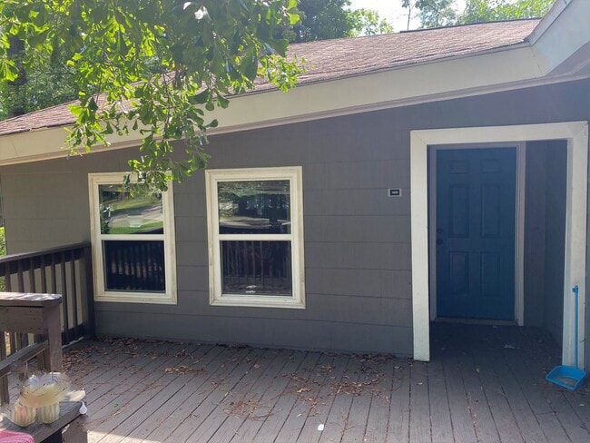 1659-1661 Mayhew St in Tallahassee, FL - Foto de edificio - Building Photo
