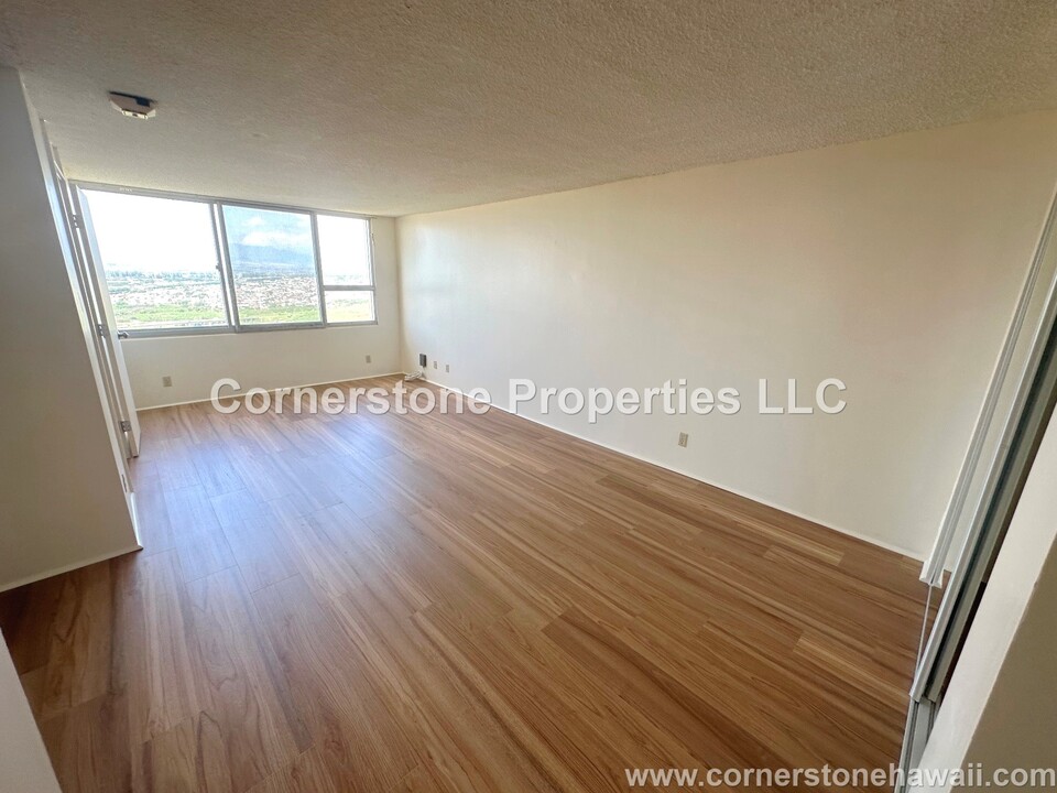 1060 Kamehameha Hwy in Pearl City, HI - Building Photo