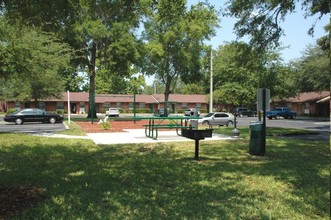 Forest Glen Apartments in Palatka, FL - Building Photo - Building Photo