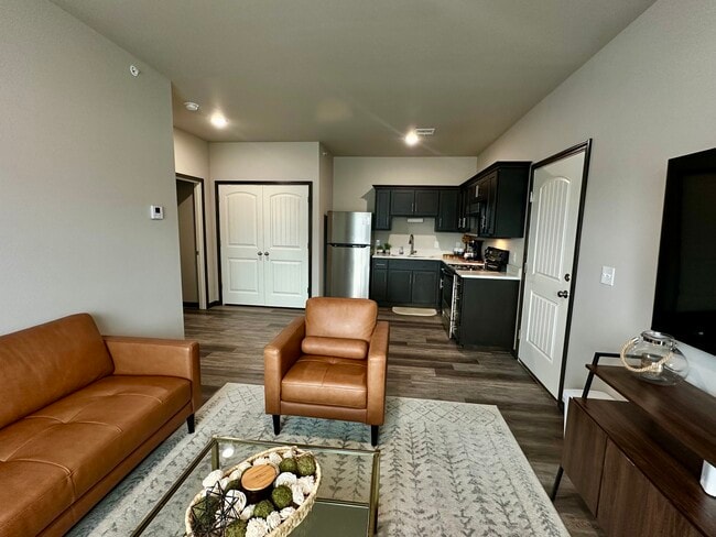 2425 S Jackson Ave, Unit 2425-4, Unit 2425-4