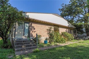 3304 Tom Green St in Austin, TX - Building Photo