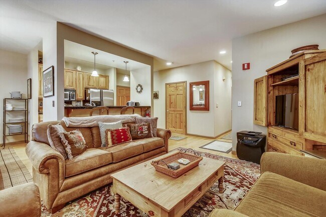 227 Olympic Vly Rd in Olympic Valley, CA - Building Photo - Building Photo