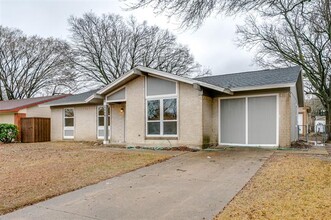 2337 Seabreeze Dr in Mesquite, TX - Building Photo - Building Photo